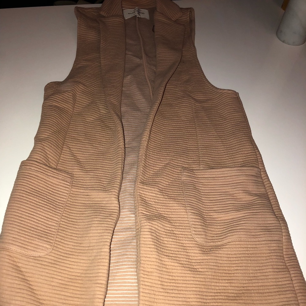 Long Sleeveless Blazer